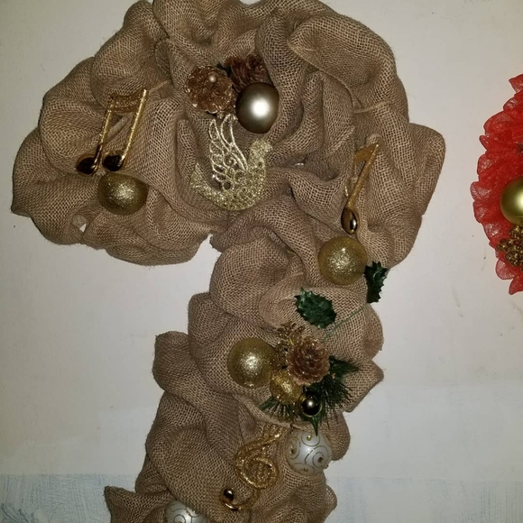 Custom Christmas Wreaths - Picture 2 of 15